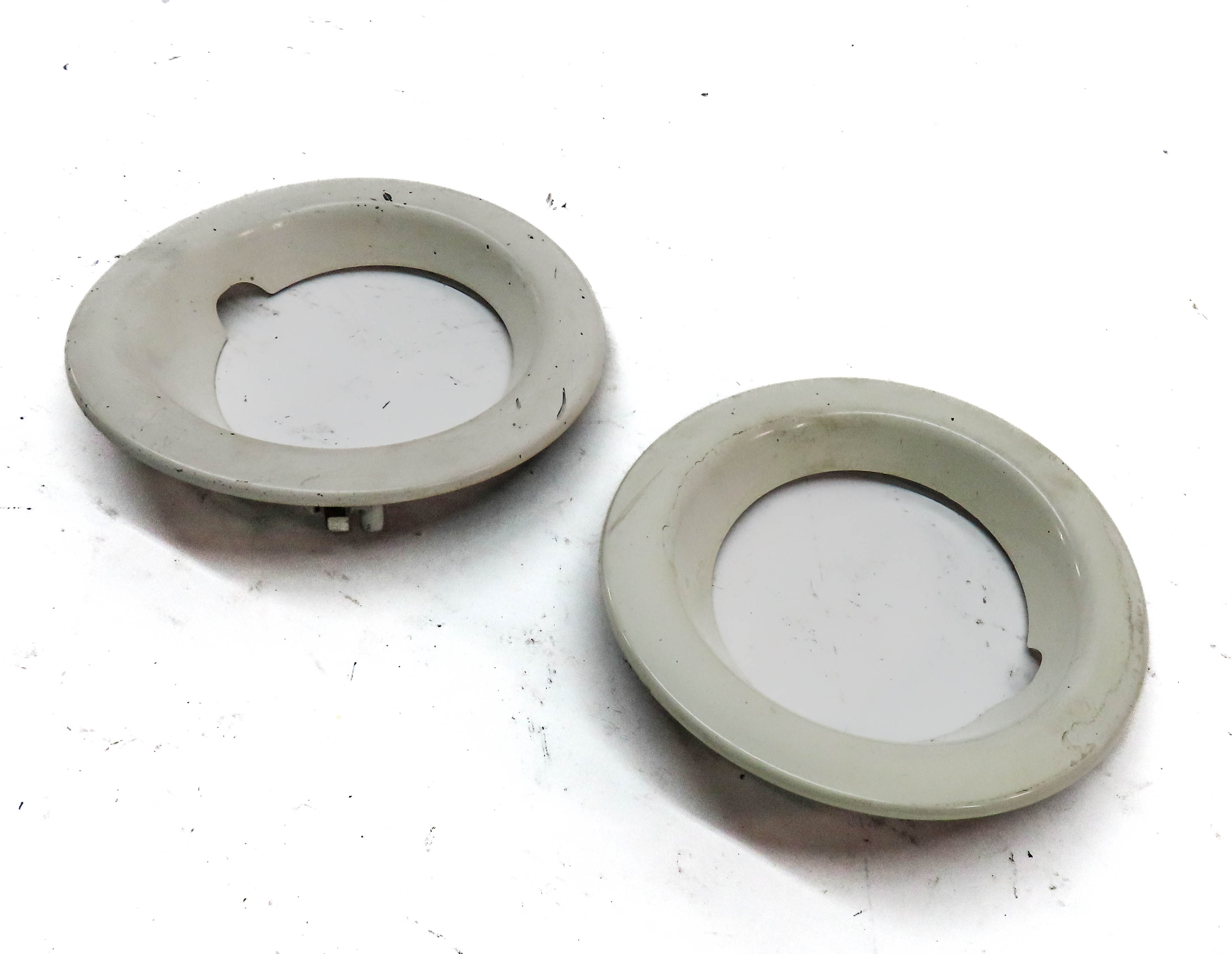 2008 RANGE ROVER SPORT (L320) FRONT LEFT & RIGHT FOGLIGHT TRIM SET-2 (WHITE) — exact item pictured